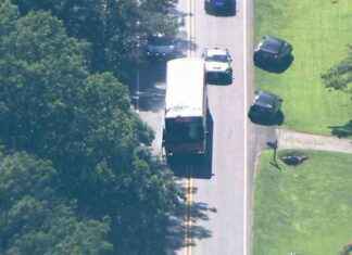 1 dead after shooting on hijacked Gwinnett County bus, wild police chase up I-85 1-dead-after-shooting-on-hijacked-gwinnett-county-bus-wild-police-chase-up-i-85