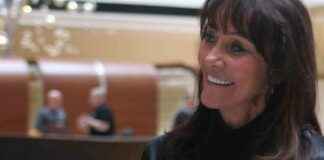 americas-richest-self-made-woman-went-from-900000-in-debt-to-billionairewithout-a-college-degree