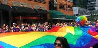 poll-finds-declining-canadian-support-for-lgbtq2-rights-and-visibility-globalnewsca