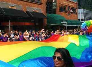 Poll finds declining Canadian support for LGBTQ2 rights and visibility | Globalnews.ca poll-finds-declining-canadian-support-for-lgbtq2-rights-and-visibility-globalnewsca