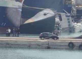 Iranian Warship Capsized at Port: Exclusive Images and Details news-08072024-175528