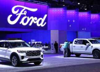 Ford Stock Plummets 11% due to Earnings Shortfall news-24072024-194027