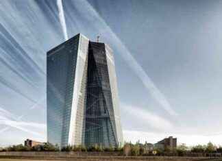 Navigating the Challenge of Stubborn Services Inflation news-26072024-100845