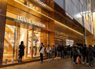 LVMH Stock Analysis: Impact of Potential U.S. Recession news-20082024-132507