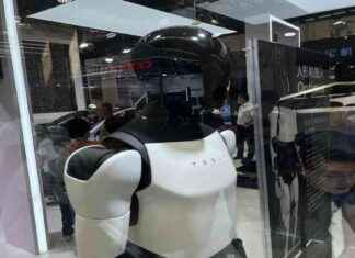 Tesla’s Optimus Battles Humanoid Rivals at Beijing Robot Conference news-26082024-105741