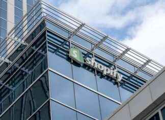 Balancing Growth Potential and Valuation Concerns of Shopify (NYSE:SHOP) news-26082024-105806