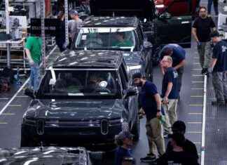 US Economic Slowdown Looms as Manufacturing Weakens news-03092024-234153