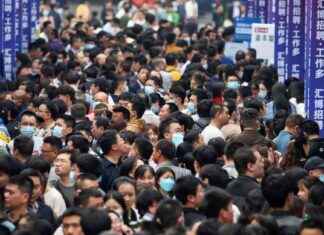 China’s Youth Unemployment Soars Due to Economic Slowdown and Hiring Restrictions news-23092024-090114