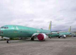 Boeing to Cut 17,000 Jobs Amid Factory Strike and Deepening Losses news-12102024-005515