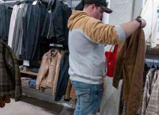 Boost in Consumer Confidence Leading up to Election, Job Openings Decrease news-29102024-223714