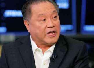 Broadcom Stock Surges 13% on Strong Profits and AI Growth Opportunity broadcom-stock-surges-13-on-strong-profits-and-a-growth-opportunity