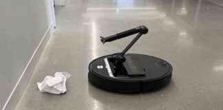 a-enhanced-chinese-robot-vacuum-cleaner-with-arm-feature