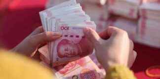 beijings-resolve-tested-as-weakening-yuan-and-trumps-return-fuel-tariff-worries