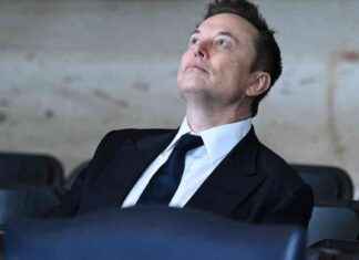 Tesla Q4 Results Disappoint as Automotive Revenue Falls 8% tesla-q4-results-disappoint-as-automotive-revenue-falls-8