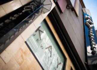 Top Pre-market Stocks: KB Home, Signet Jewelers, Teladoc, Applied Digital & More top-pre-market-stocks-kb-home-signet-jewelers-teladoc-applied-digital-more