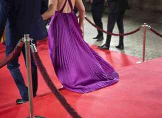 Private Credit Access for Retail Investors: Worth the Risk? private-credit-access-for-retail-nvestors-worth-the-risk