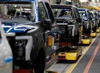 Challenges of Trump’s Call for Auto Production Shift to U.S. challenges-of-trumps-call-for-auto-production-shift-to-us