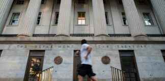 moodys-downgrades-us-credit-rating-due-to-government-debt-growth