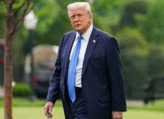 Trump Claims Credit for Strong Economy, Blames Biden for Weakness trump-claims-credit-for-strong-economy-blames-biden-for-weakness