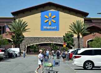 Trump Urges Walmart to Absorb Tariffs, Threatens Price Hikes trump-urges-walmart-to-absorb-tariffs-threatens-price-hikes