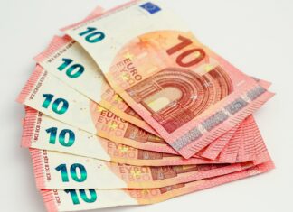 What Is Foreign Exchange And Who Participates In It? Discover Now!