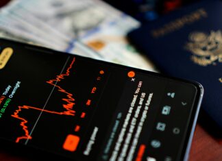 US Vs UK Forex Brokers: Which Offers Better Trading Features?