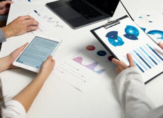 Compare Broker Trading Hours And Weekend Gaps: What You Must Know