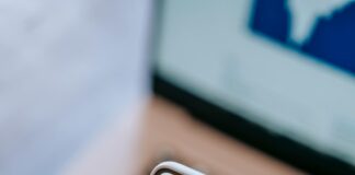 Which Broker Is Best for Part-Time Traders? Expert Insights Revealed