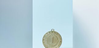 Best No-Dealing-Desk Brokers Compared: Which One Wins Your Trust?