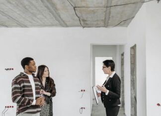 MetaTrader Broker Comparison: MT4 Vs MT5 Support Showdown